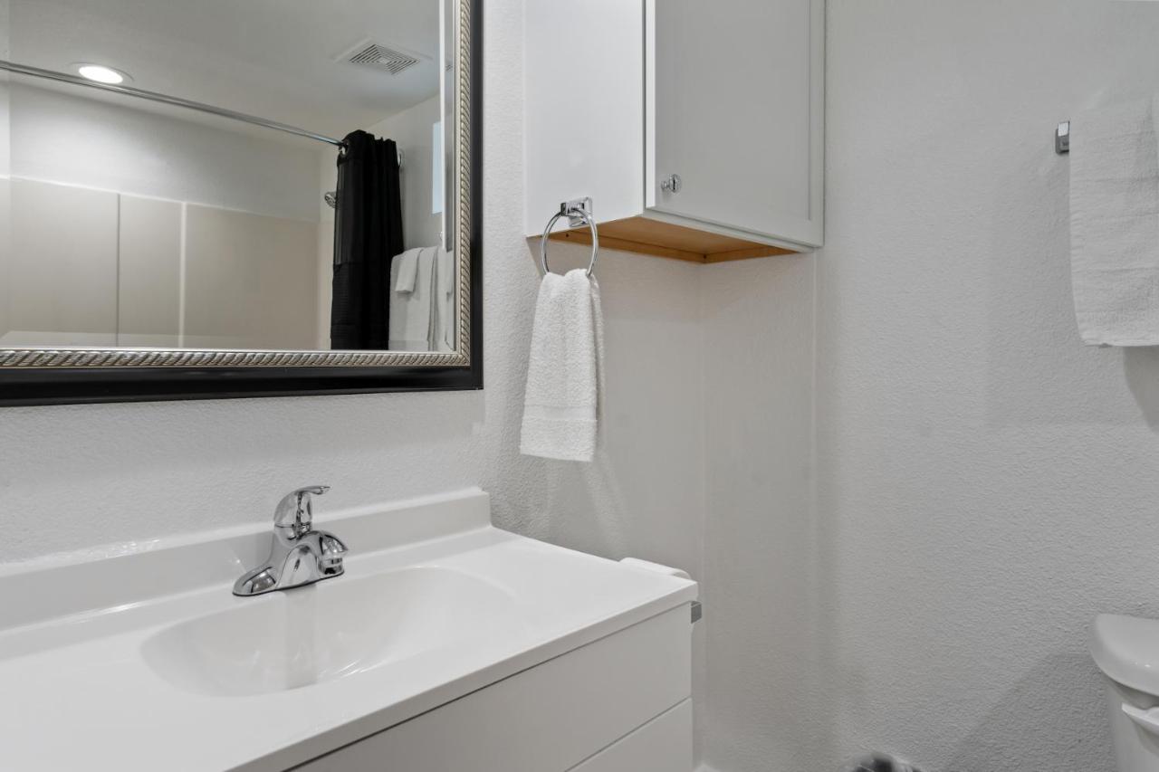 Extended Stay Gun Barrel City Buitenkant foto